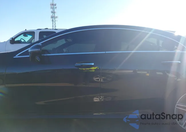 WDD2J5KB0KA028031: 43792642