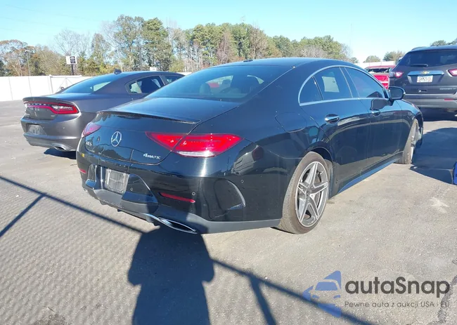 WDD2J5KB0KA028031: 43792642