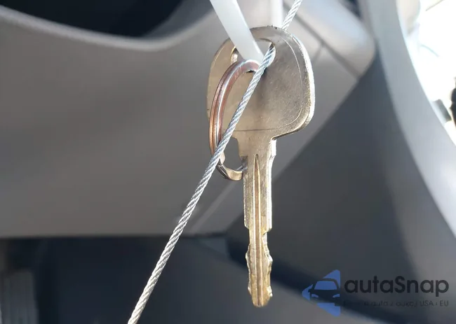 KMHDH4AE3DU563145: 43792770