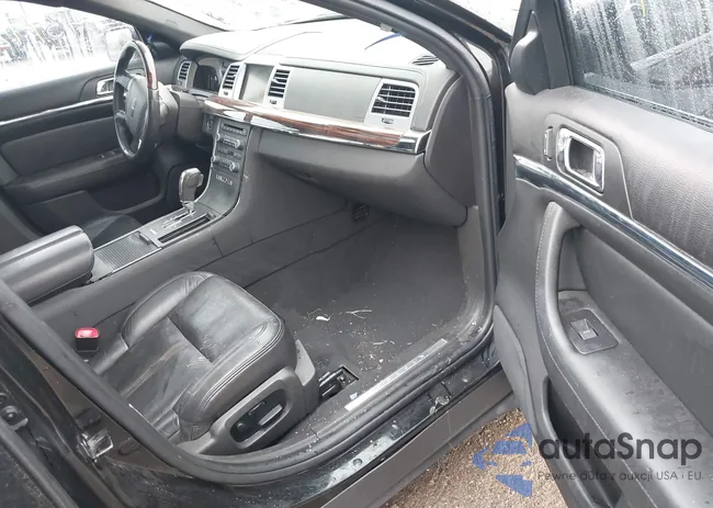 1LNHM93R09G604735: 43792774