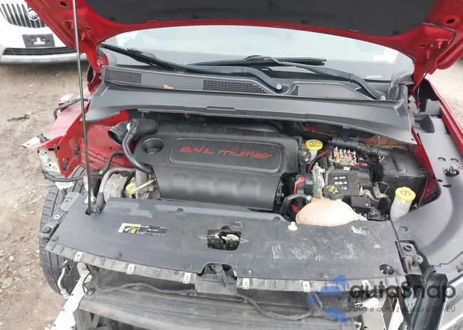 3C4NJDBB7JT176346: 43792858