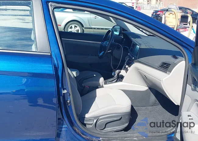 5NPD84LF6KH414388: 43792952