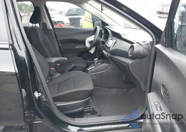 3N1CP5BV8ML557183: 43794035