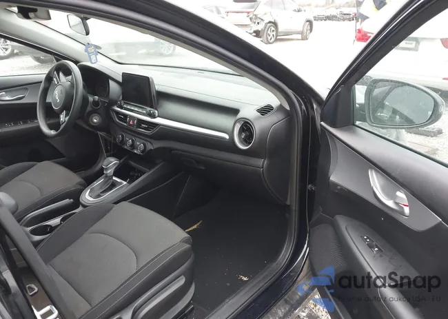 3KPF24AD6RE736880: 43794285