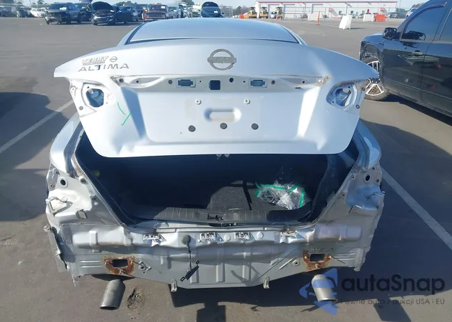 1N4AL3AP7HC224052: 43794457