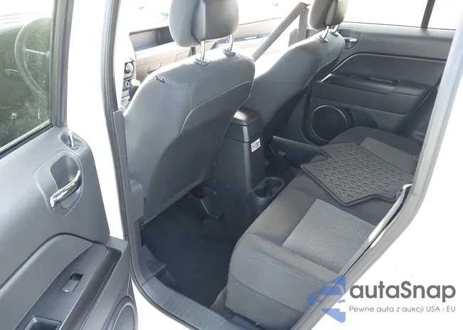 1C4NJRBB8ED595668: 43793578