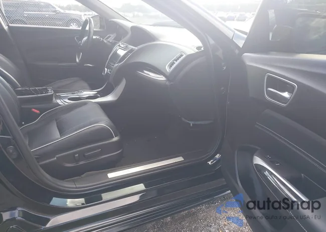 19UUB2F52JA005661: 43793776