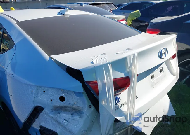 5NPD84LF0HH020555: 43795083