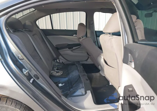 1HGCP2F4XCA058504: 43795207