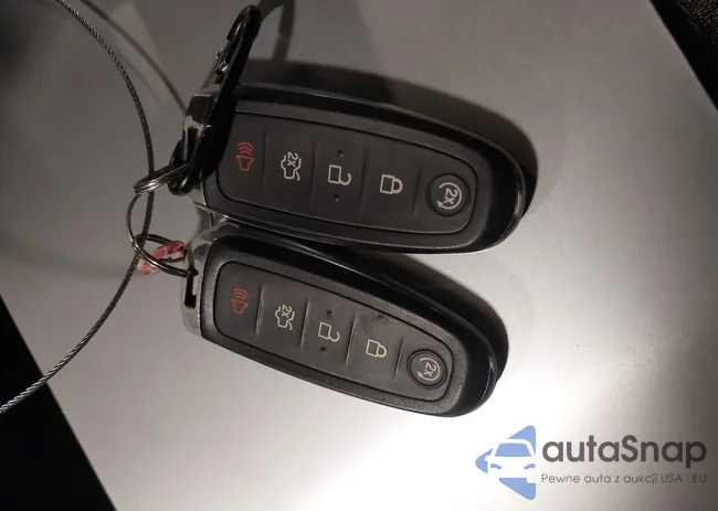 1FMCU9JD9HUA32064: 43795380