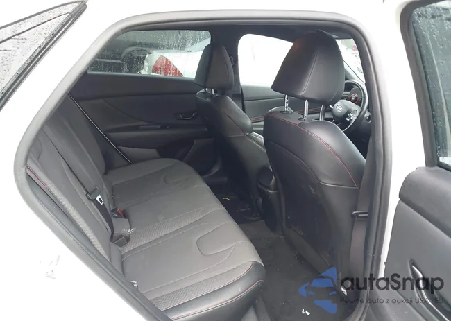 KMHLR4AF6NU239044: 43795382