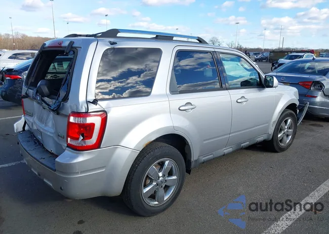 1FMCU9EG6BKA49086: 43795402