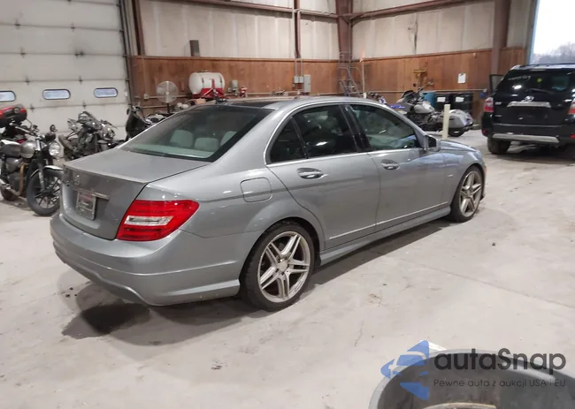 WDDGF4HB4CR216921: 43795547