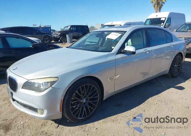 WBAKB4C57BC575082: 43794860