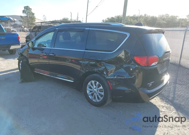 2C4RC1EG2JR121470: 43796025