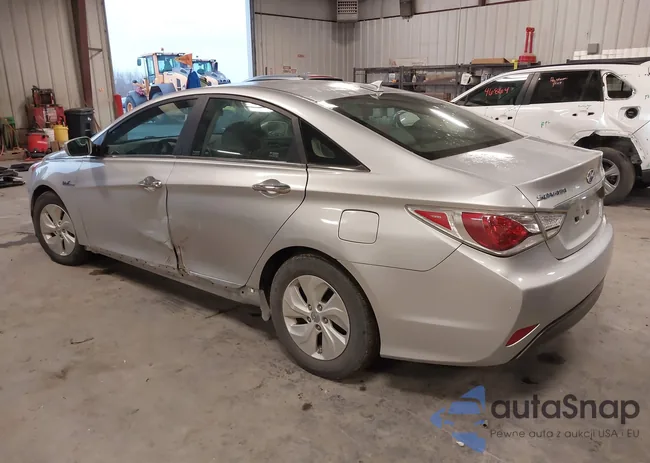 KMHEC4A4XDA051068: 43796080