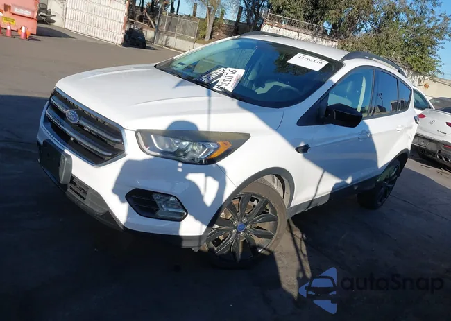 1FMCU0GD0HUD77387: 43796139