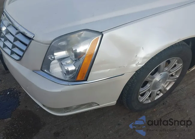 1G6KD57Y98U133126: 43796326