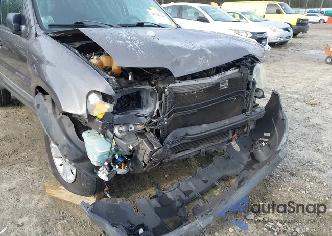 1FMCU03Z85KC10977: 43796366