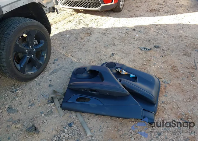 KNMAT2MT5JP557376: 43796535