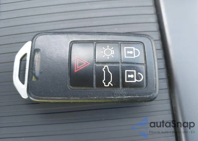 YV4940DL4E2546079: 43795584