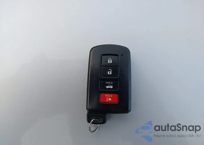 2T1BURHE2HC806800: 43795876