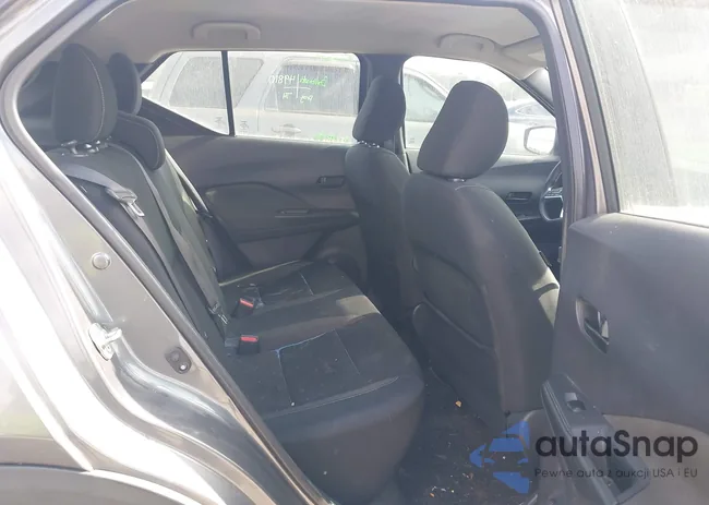 3N1CP5CU1KL565712: 43797146