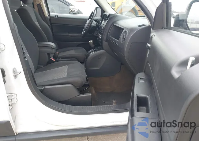 1C4NJRFB1GD718353: 43797267