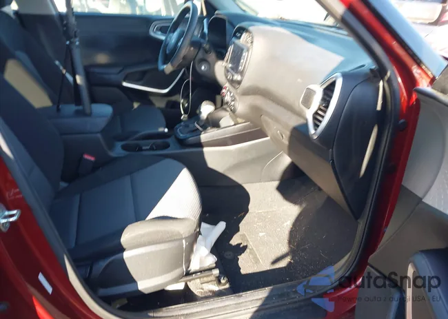 KNDJ23AU6P7191121: 43797529