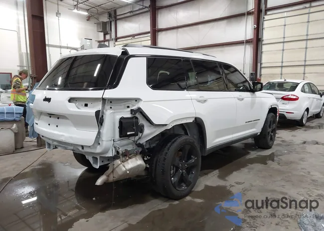 1C4RJKAG0P8827584: 43796736