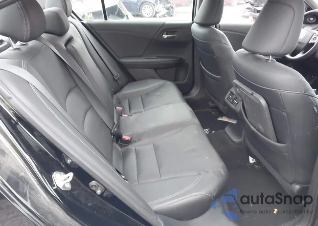 1HGCR3F82HA023028: 43796764