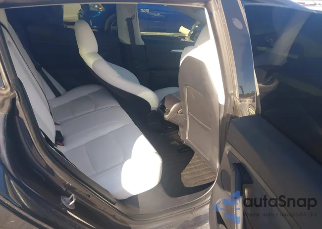 5YJ3E1EA0PF672738: 43798305