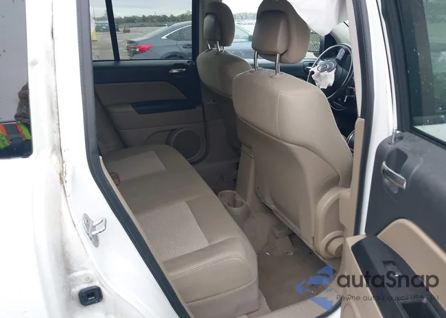 1C4NJCEA3CD666501: 43798526