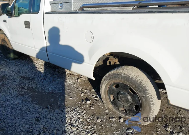 1FTRF12206NA40472: 43797641