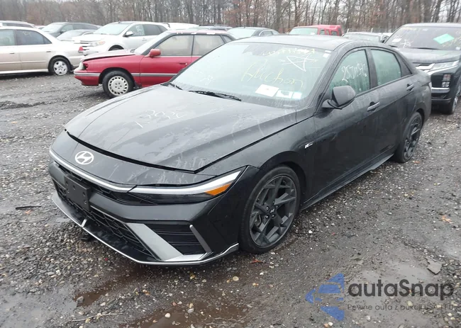 KMHLR4DF2RU744824: 43797667