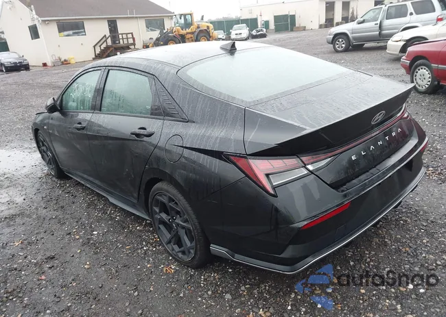 KMHLR4DF2RU744824: 43797667