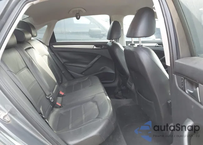 1VWAT7A38FC036942: 43797747