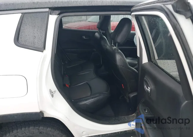 3C4NJDDBXKT627901: 43797918