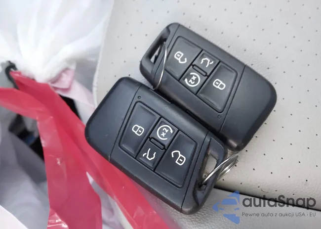 3VV2B7AX0KM165331: 43797943