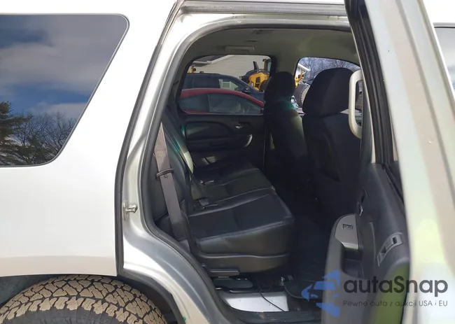 1GNLC2E00ER212593: 43799170