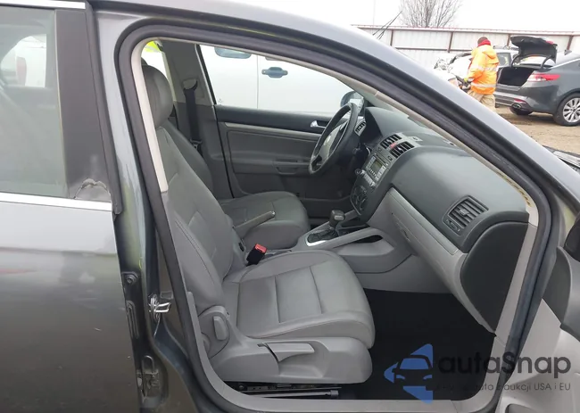 3VWEF71KX7M183991: 43800184