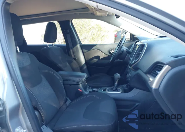 1C4PJMCS5GW134560: 43800395