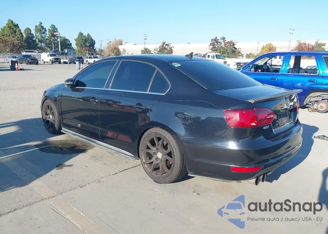 3VW5A7AJ6CM409850: 43800448