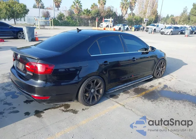 3VW5A7AJ6CM409850: 43800448