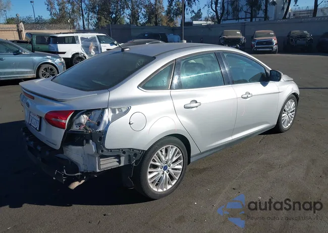 1FADP3J26GL395699: 43799579