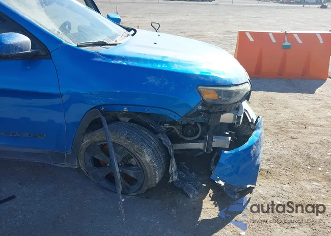 1C4PJLLB8LD640514: 43799673