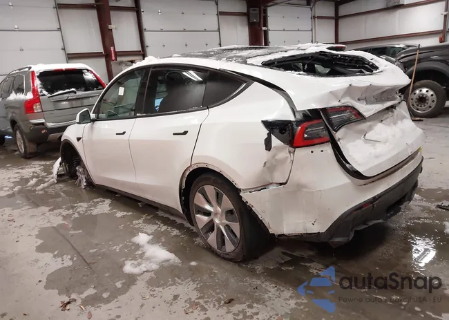 5YJYGDEE6MF185947: 43799714