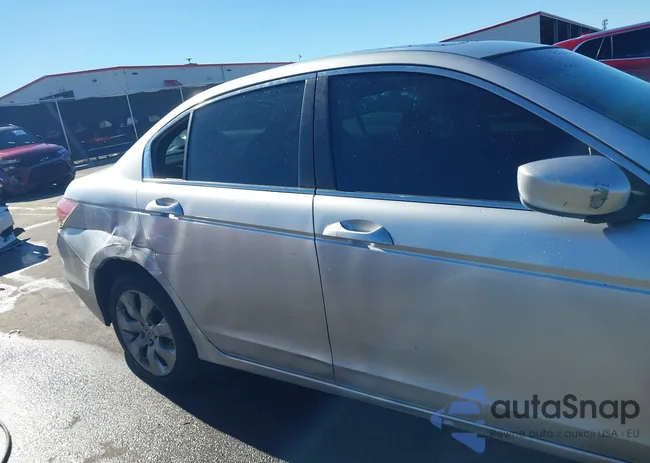 1HGCP26759A182893: 43801004