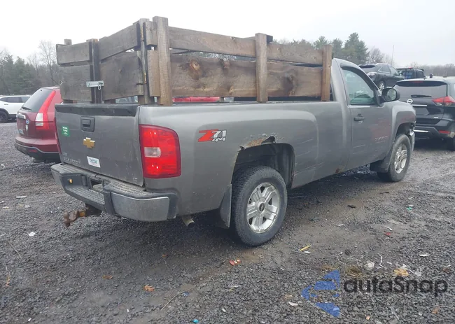 1GCNKSE08CZ200273: 43801163