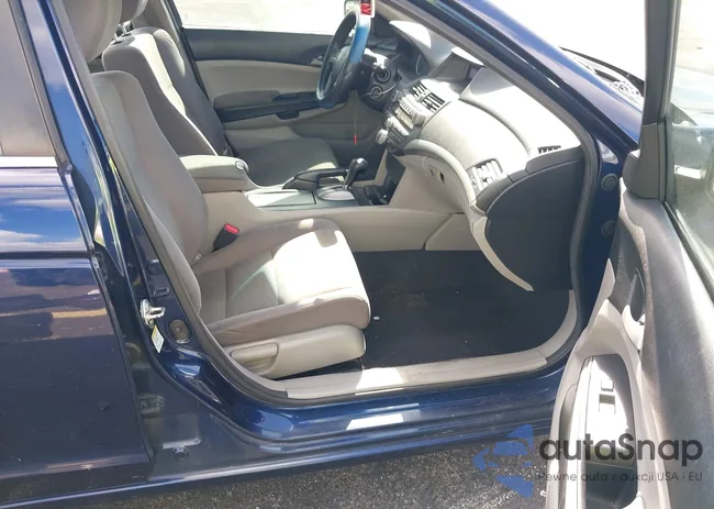 1HGCP2F3XCA170503: 43801271